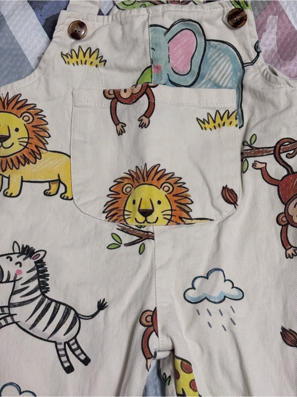 🎉 (18-24m) MiniOlie Kids Cream Safari Animal Overalls - Picture 4 of 5